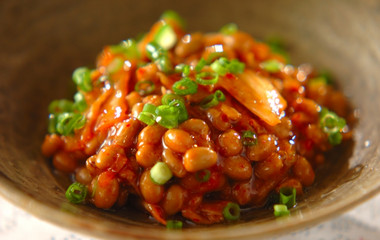 Kimchi casero con natto estilo japonés